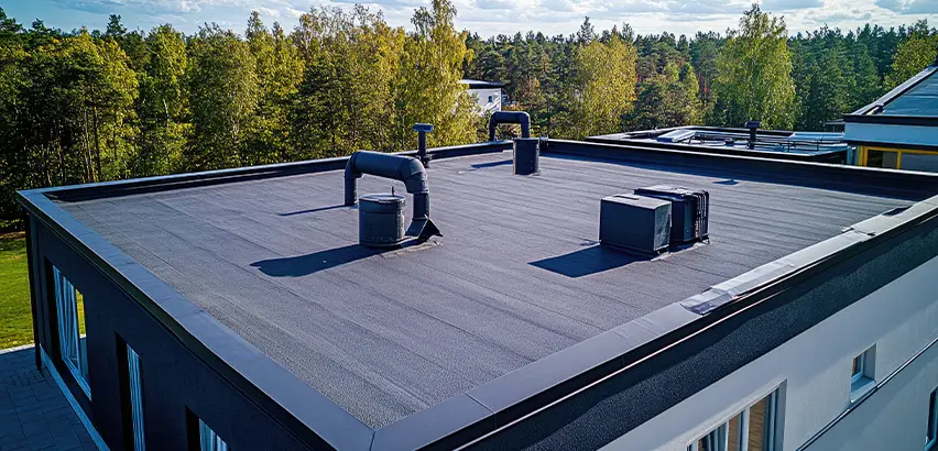 Professional Flat Roof Replacement Services in Renton, WA