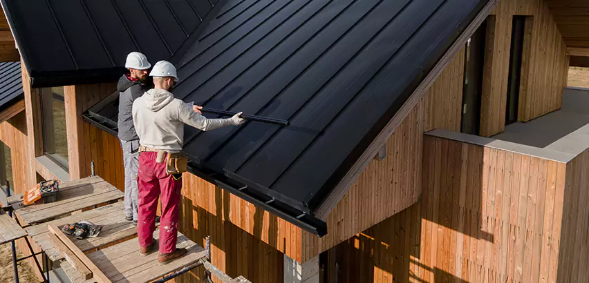 Metal Roof Maintenance in Renton